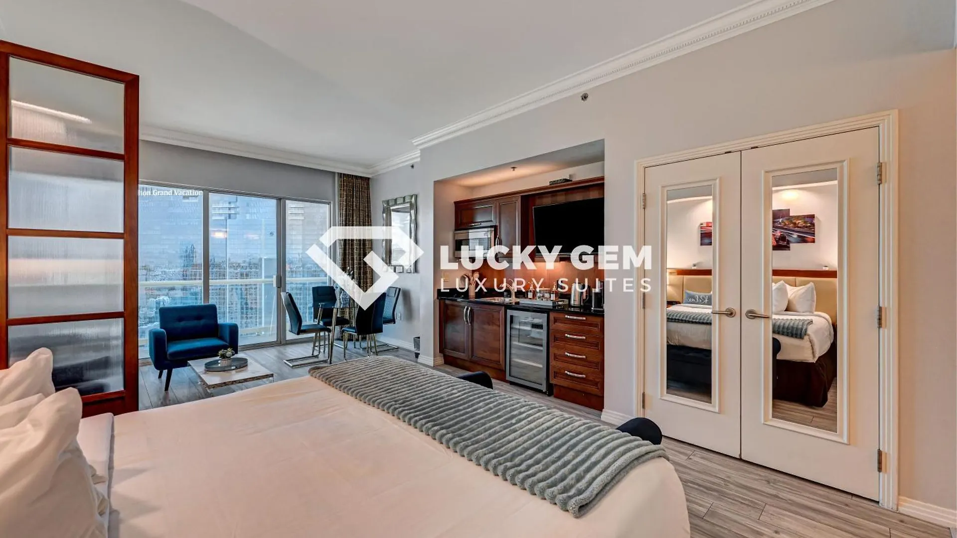 Lucky Gem Penthouse & Luxury Suites At Signature Resort, Balcony Strip View 3505 Las Vegas